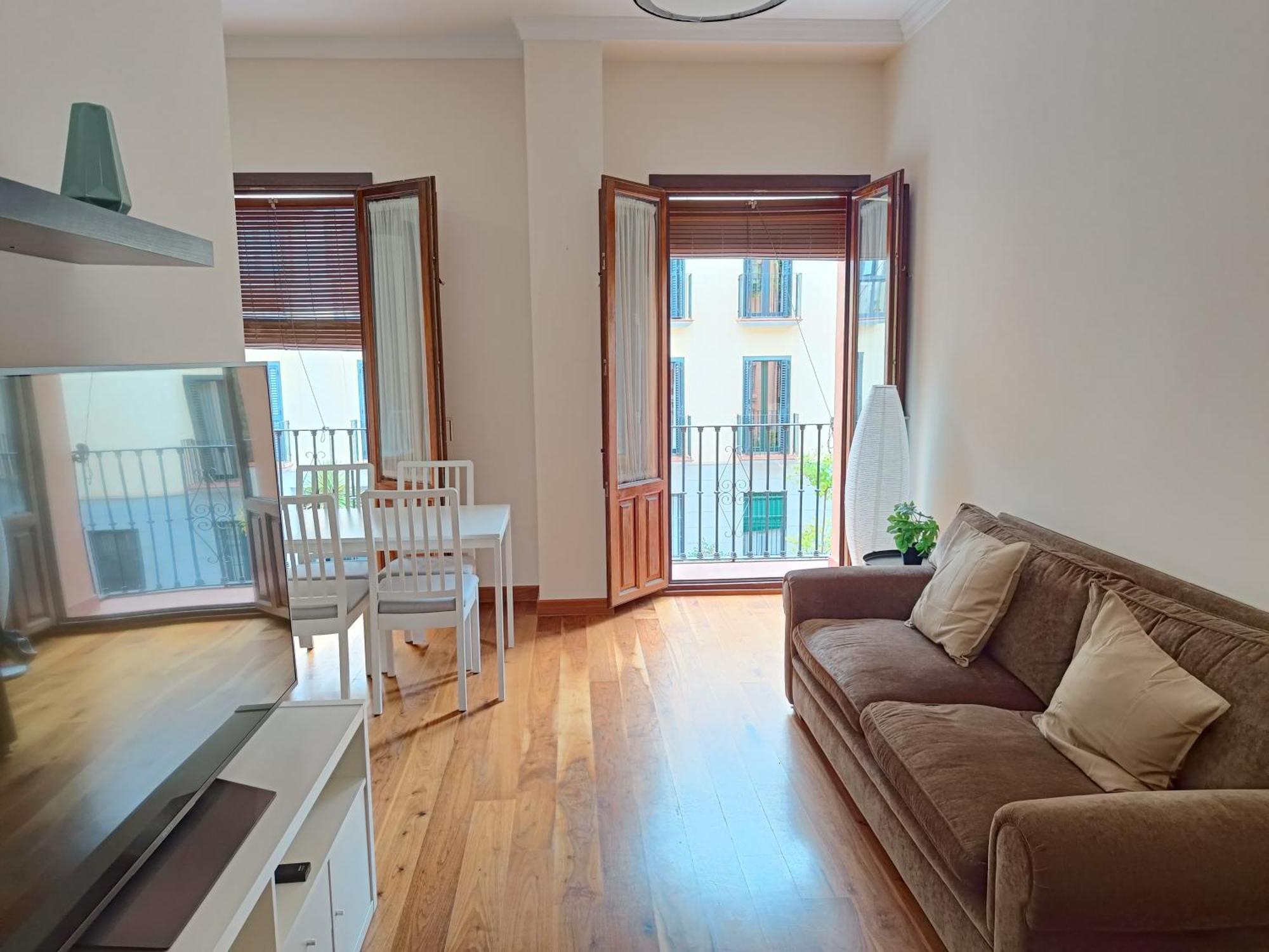 Apartamentos Palacio De Los Jeronimos — Photos 3